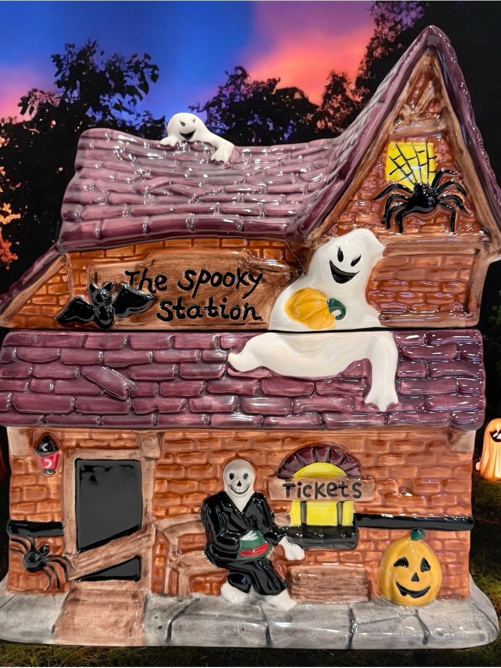 Mrs. Fields Ghost Cookie Jar Spooky Station Skeleton Black Bat Jack-o'-Lantern